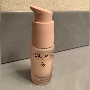 Caudalie resveratrol lift serum